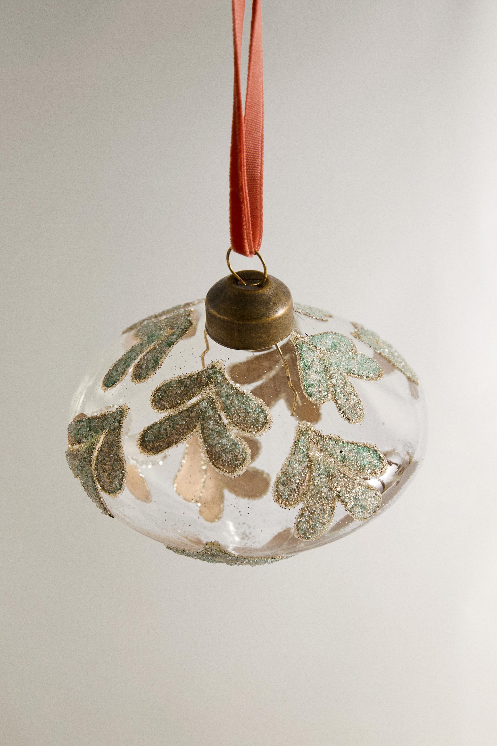 GLITTERY LEAF CHRISTMAS TREE ORNAMENT